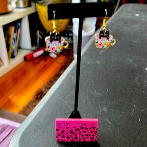 Betsey Johnson wires